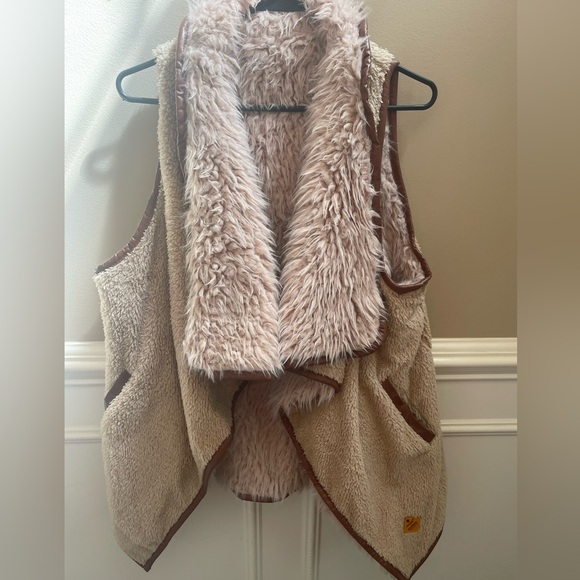 Simply Southern Reversible Vest - Picture 1 of 6